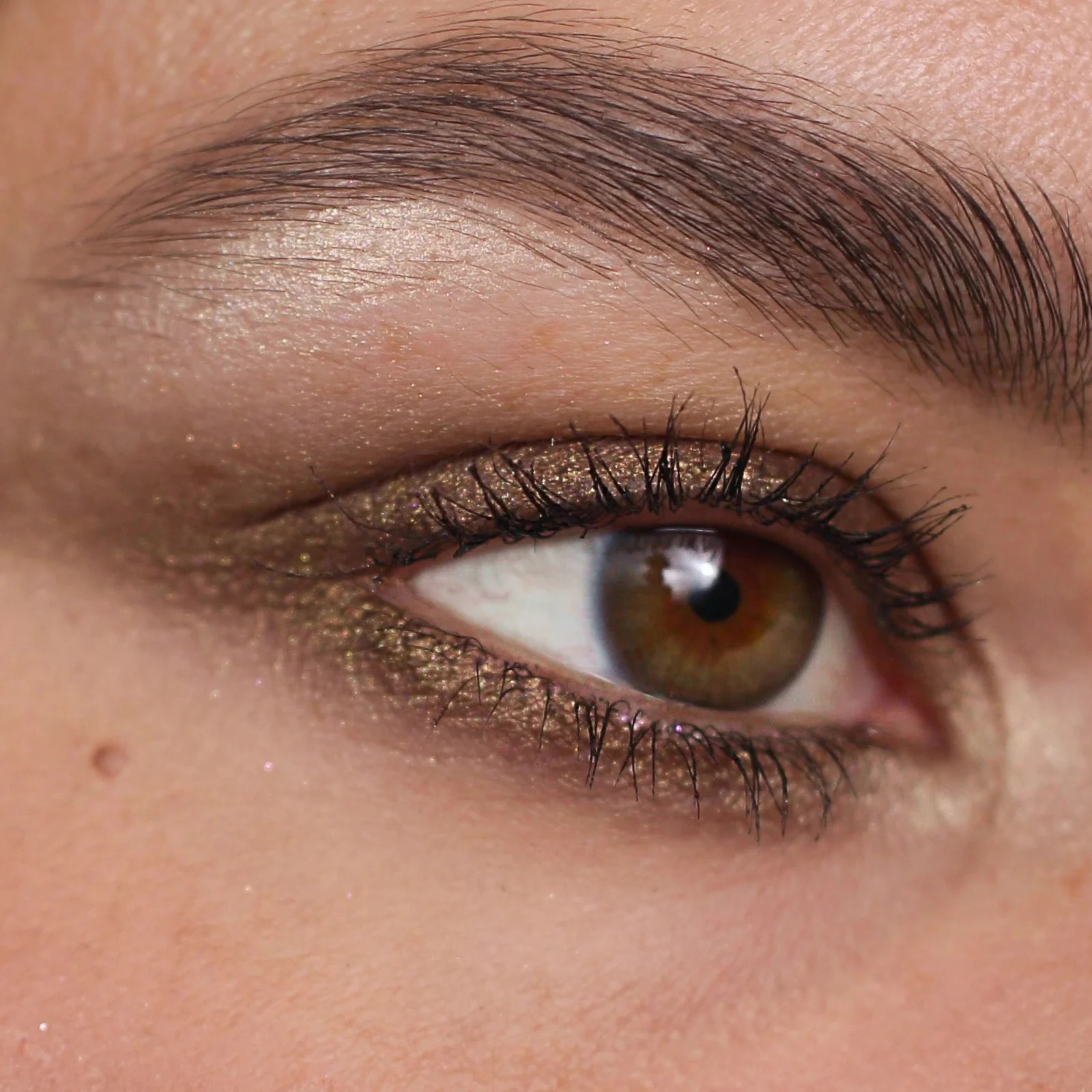 Velvet Love Eyeliner Pencil (Metallic Golden Quartz) - Image 2