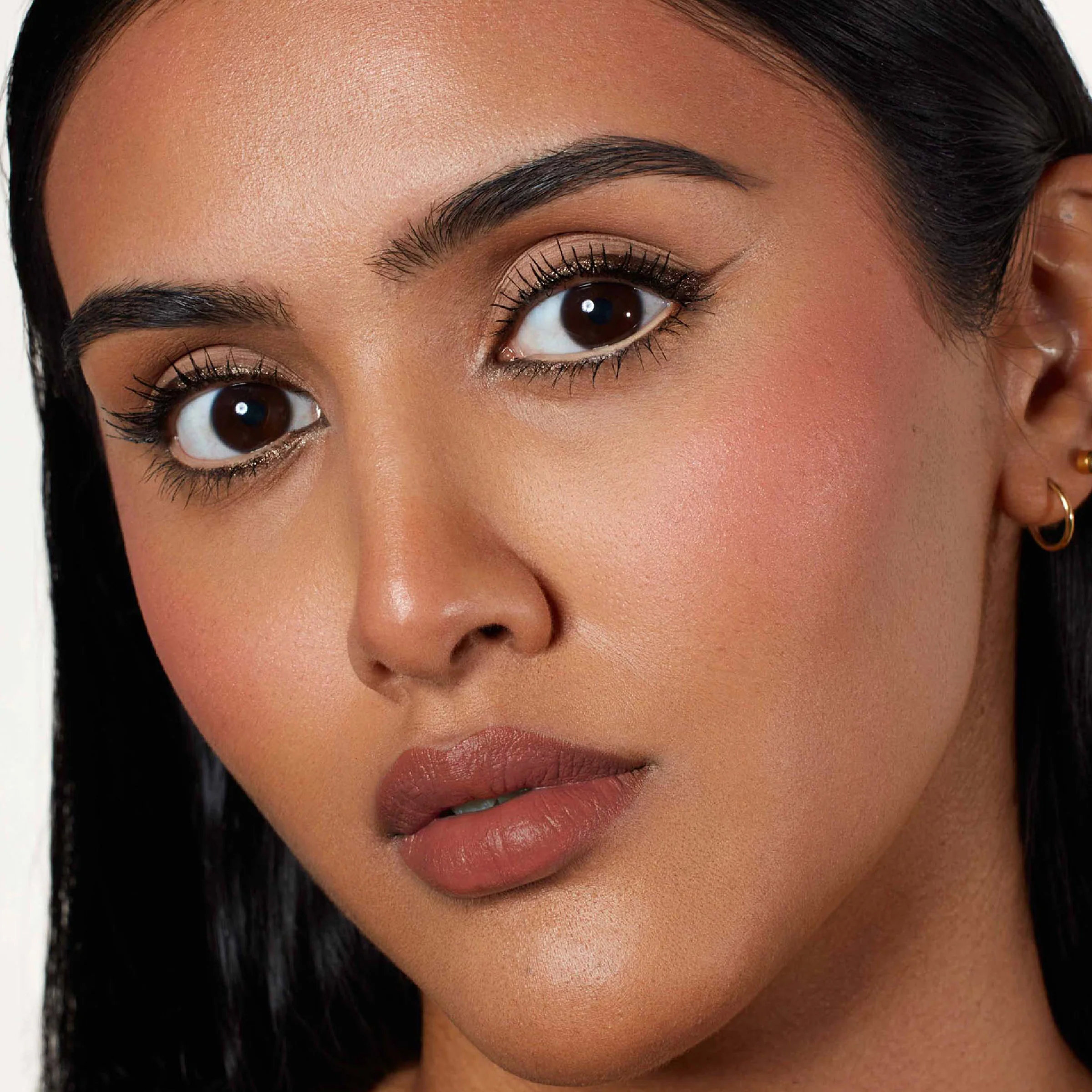 Velvet Love Matte Hyaluronic Long-Lasting Lipstick (Ana Sofia) - Image 4